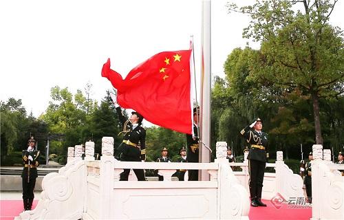 又一部剧凭精彩剧情出圈，竟出现“老”第三者，网友表示：太真实